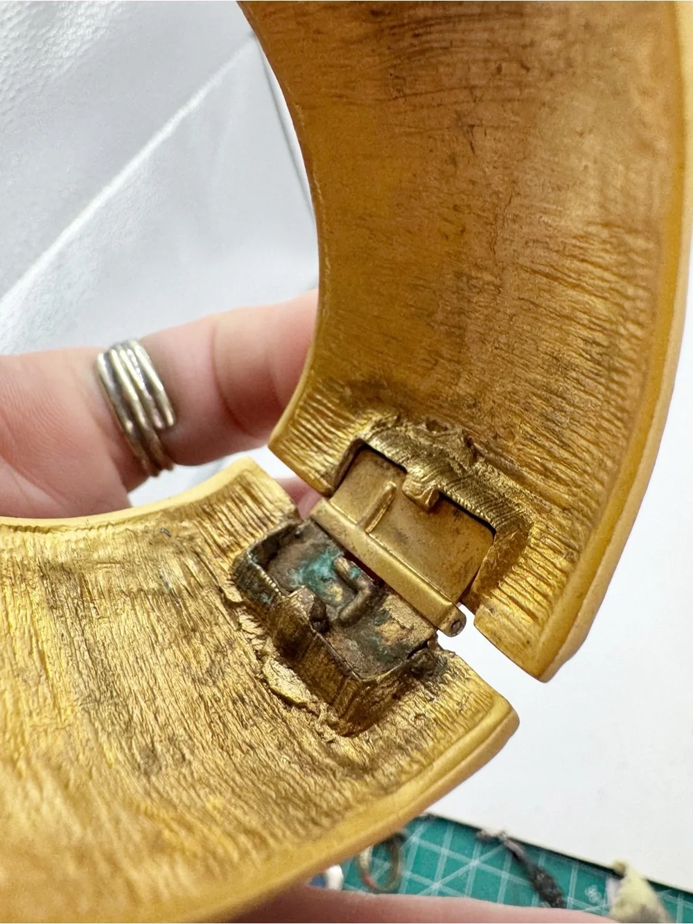 Kenneth Jay Lane Starlight enamel and rhinestone chunky hinged bangle bracelet